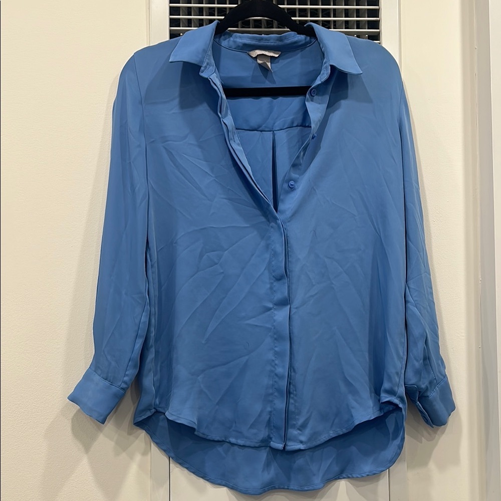 Chic Blue Button-Up Blouse